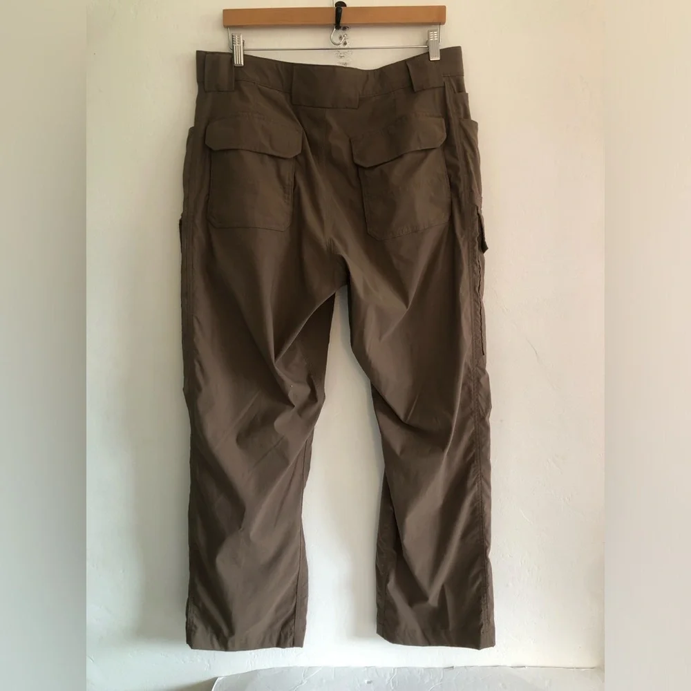 Duluth Trading Flex Dry on the Fly Cargo Pants Mens 36x36 Military Brown